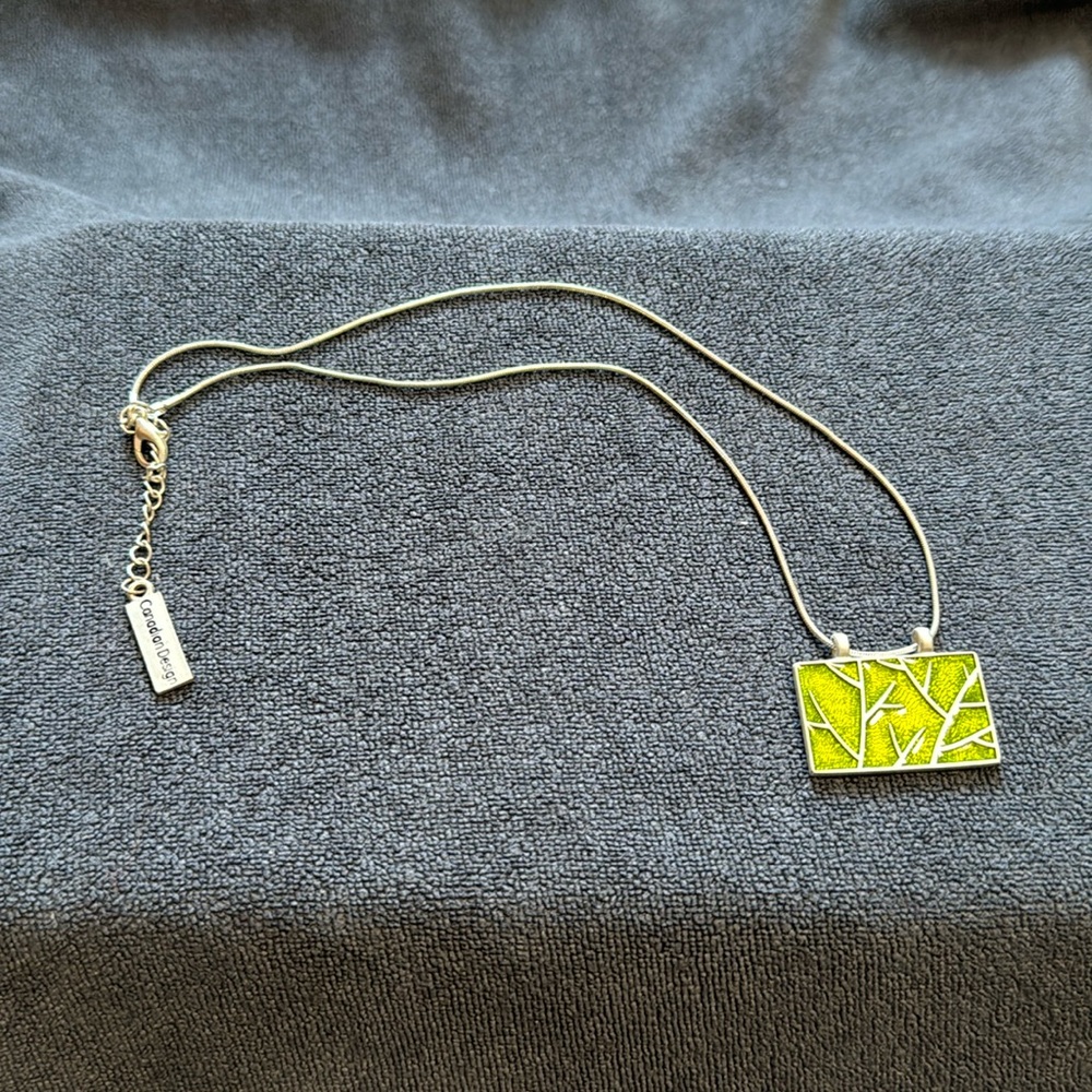 Double sided ladies fashion necklace